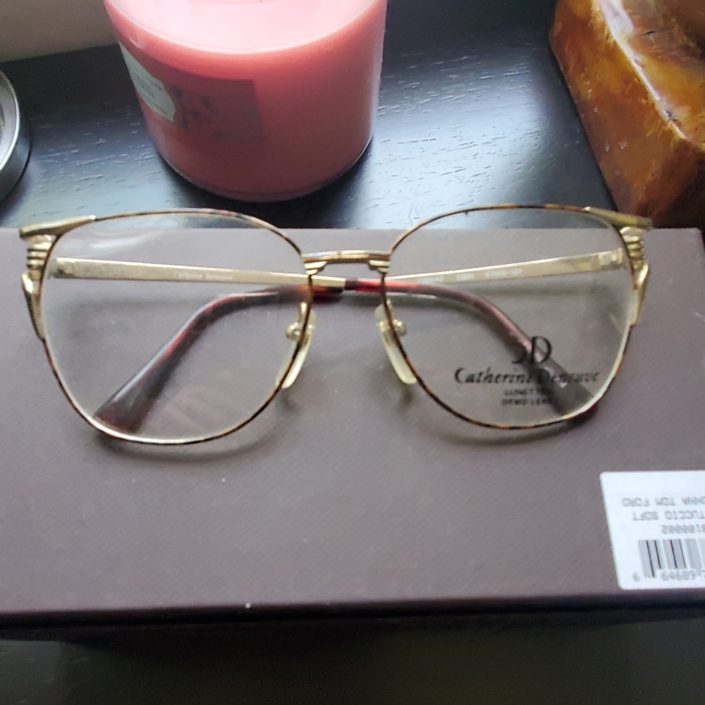 Catherine Deneuve frame